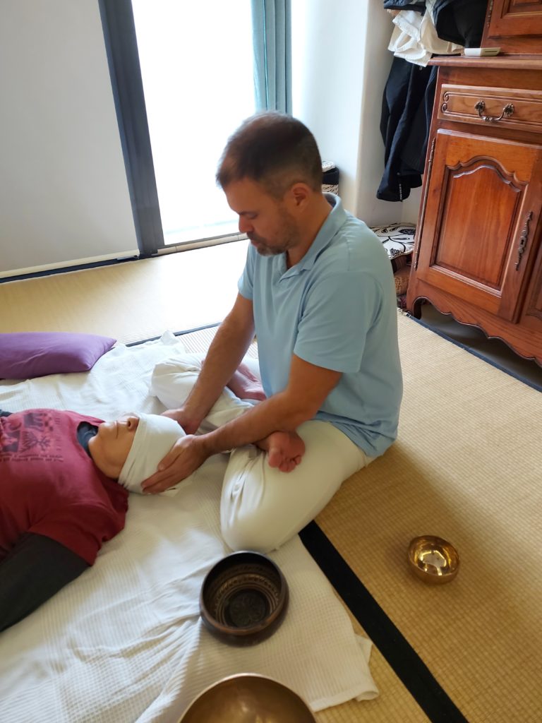 massage shiatsu de la tête à bayonne larressore pays basque